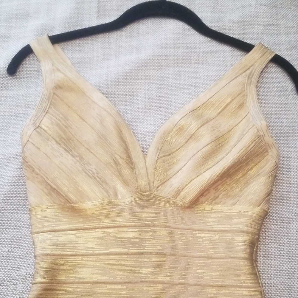 Dress - Picture 3 of 5